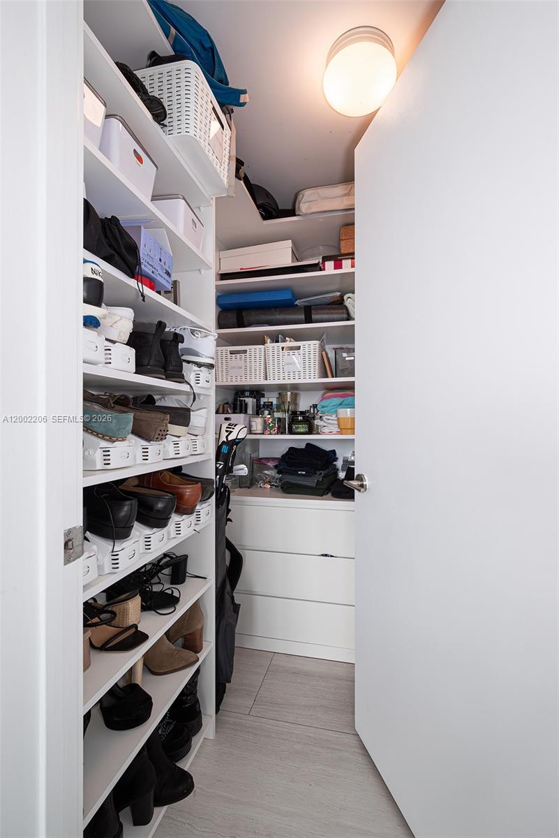 BISCAYNE BEACH CONDO - Residential