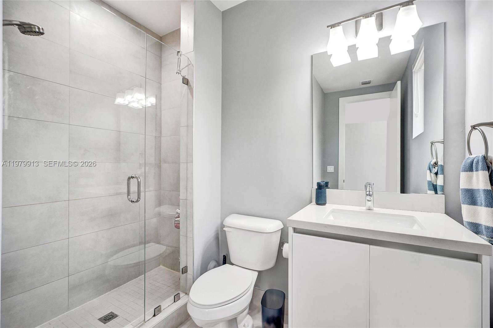 DORAL COMMONS RESIDENTIAL - Residential Lease