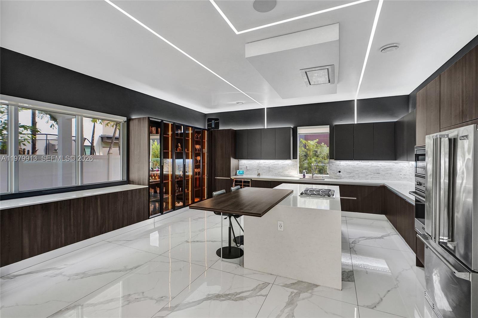 DORAL COMMONS RESIDENTIAL - Residential Lease