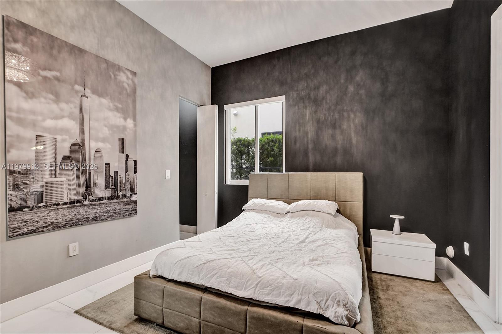 DORAL COMMONS RESIDENTIAL - Residential Lease