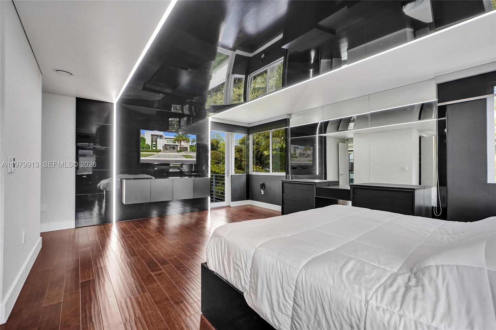 DORAL COMMONS RESIDENTIAL - Residential Lease