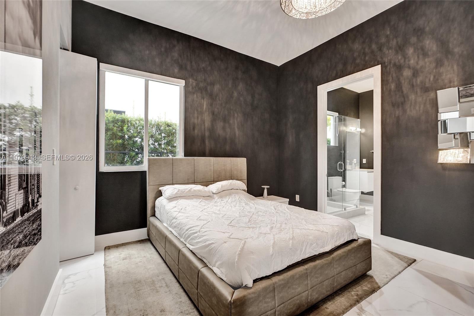 DORAL COMMONS RESIDENTIAL - Residential Lease