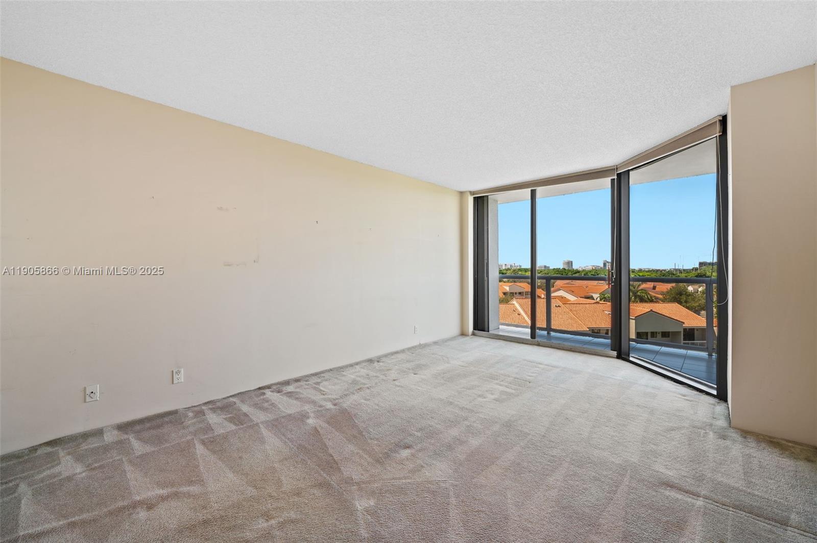 HARBOR TWS AT THE WATERWA - Residential