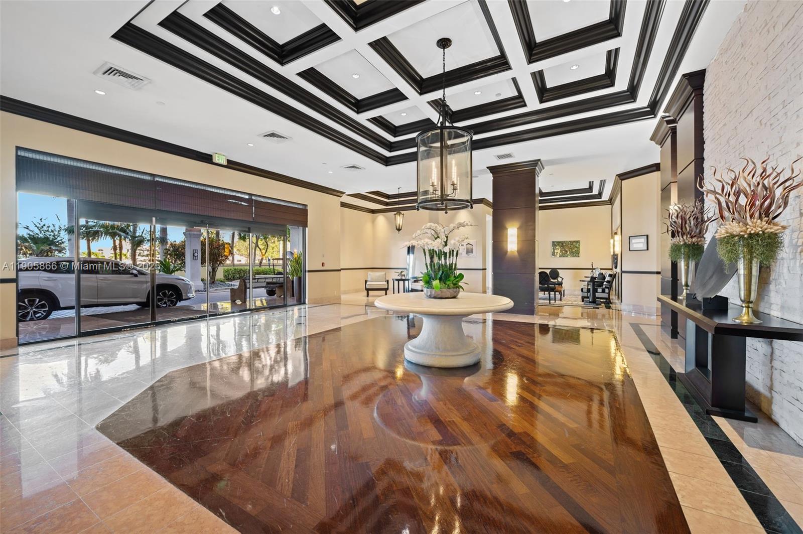 HARBOR TWS AT THE WATERWA - Residential