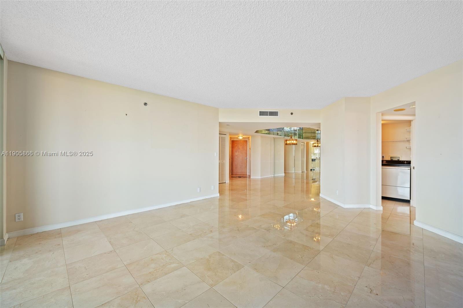 HARBOR TWS AT THE WATERWA - Residential