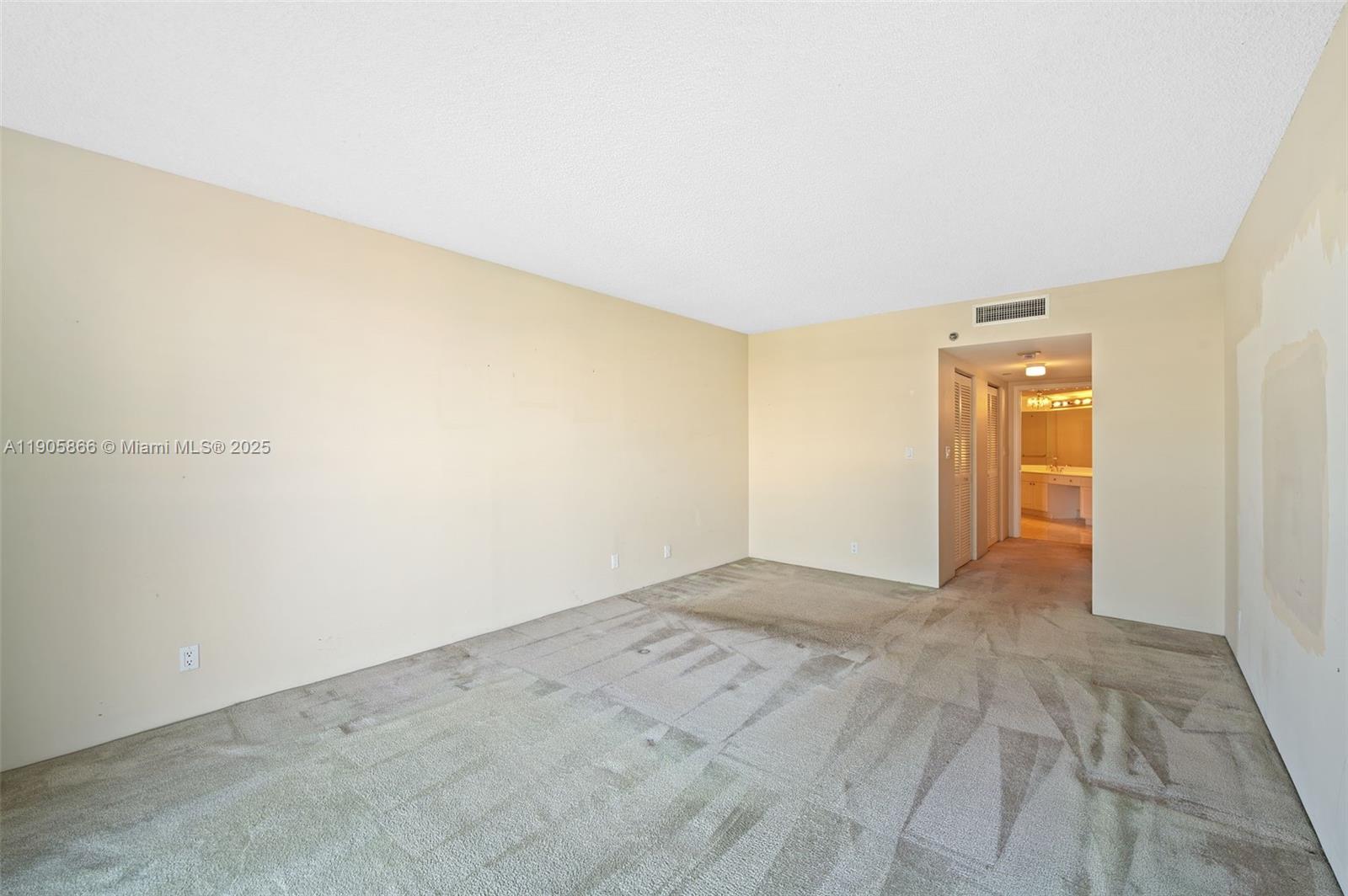 HARBOR TWS AT THE WATERWA - Residential