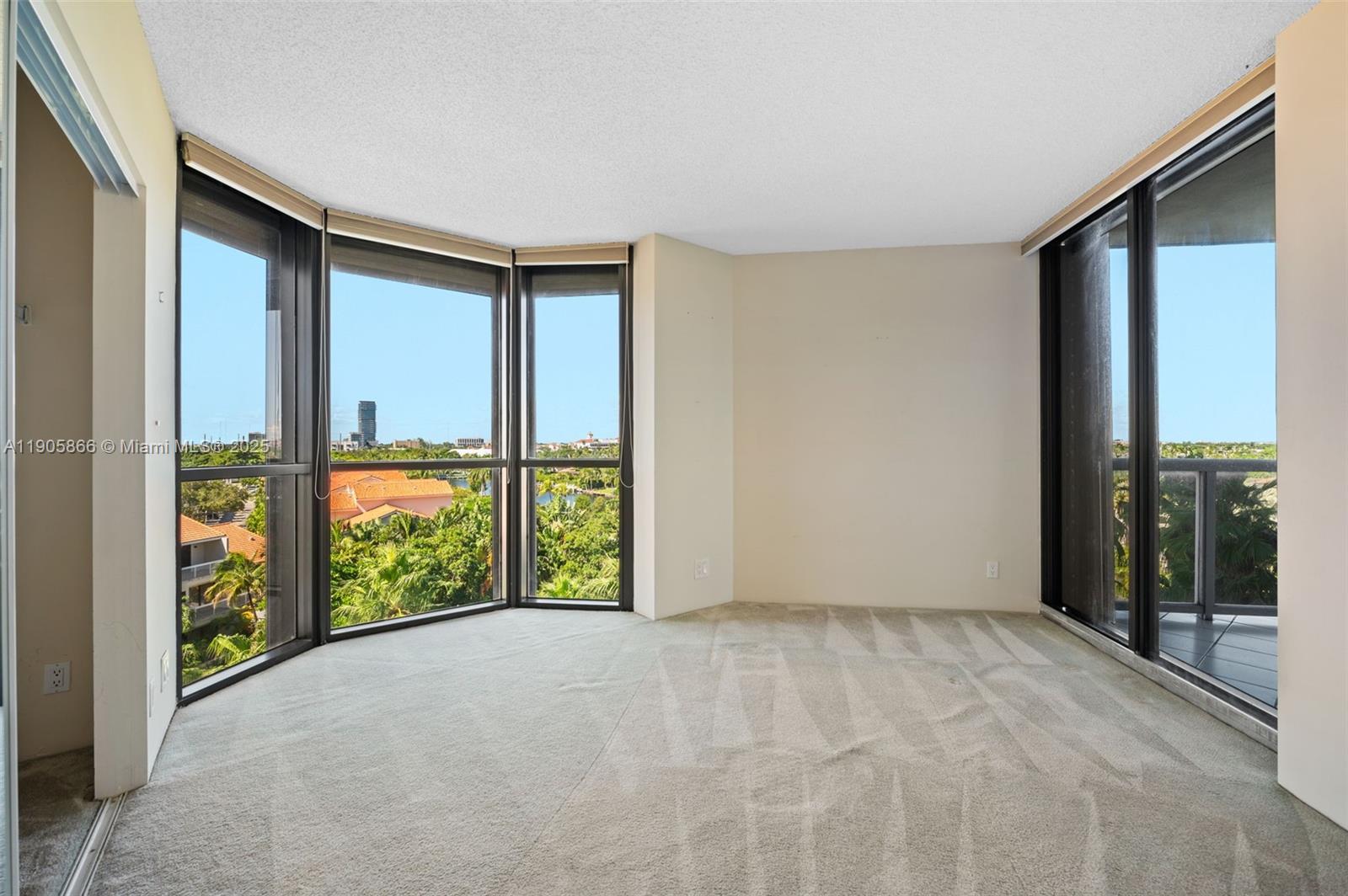 HARBOR TWS AT THE WATERWA - Residential