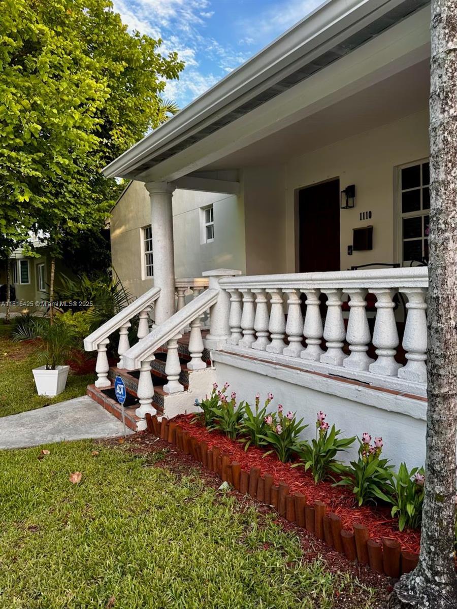 1110 Falcon Ave
