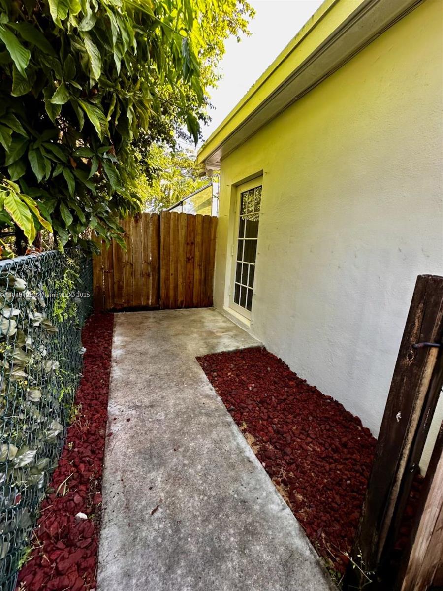 1110 Falcon Ave