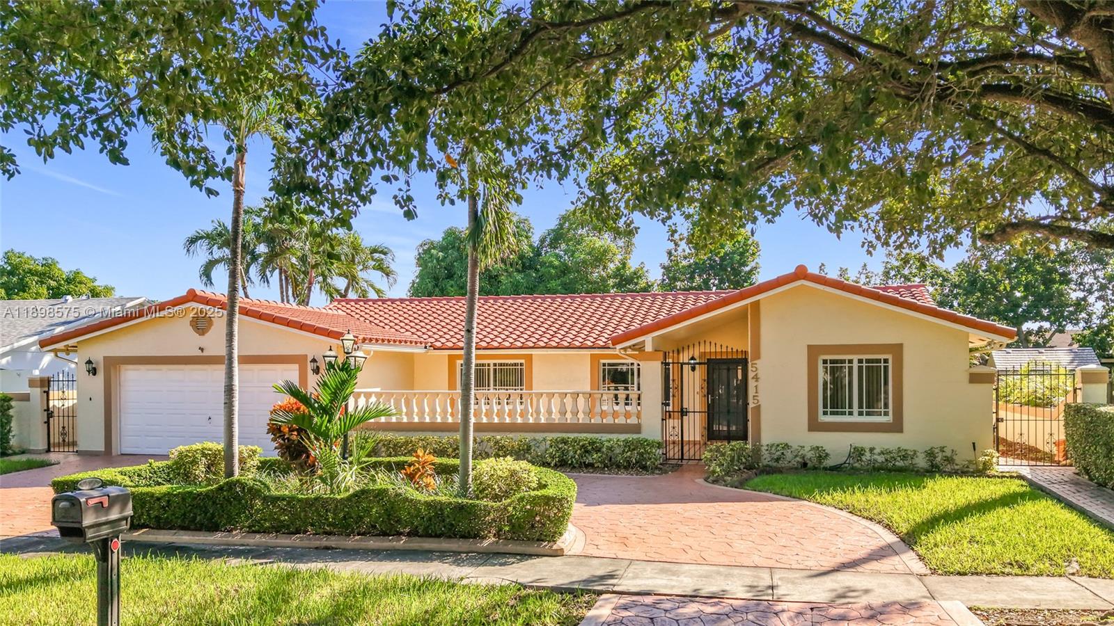 SAN SEBASTIAN UNIT 3 - Residential