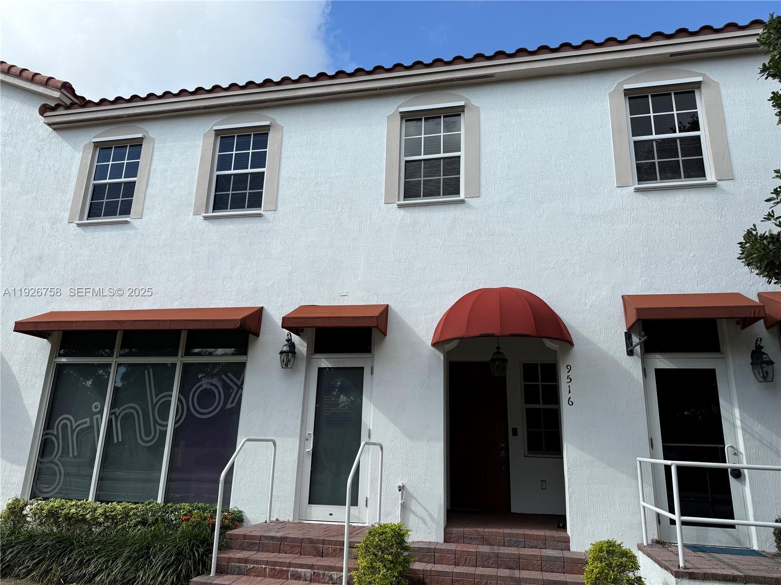 KENDALL COMMONS RESIDENTI - Residential Lease