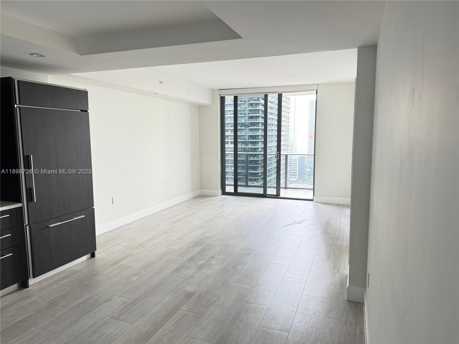 45 SW 9th St 3404