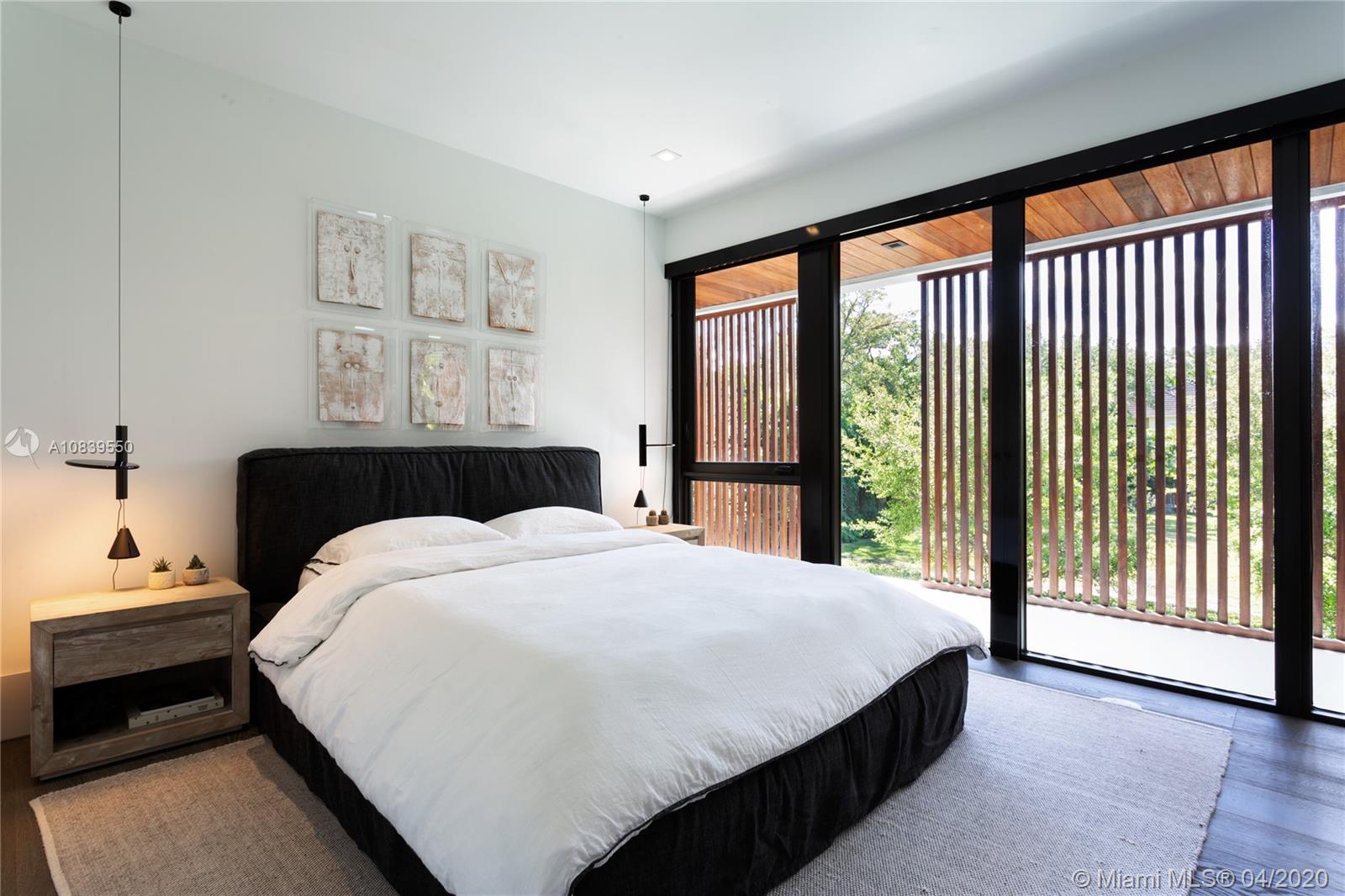 GRANADA PARK - Residential