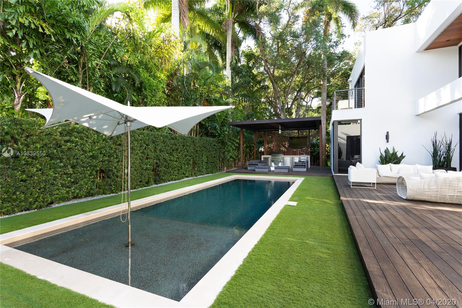 GRANADA PARK - Residential