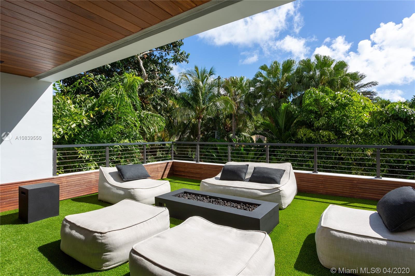 GRANADA PARK - Residential