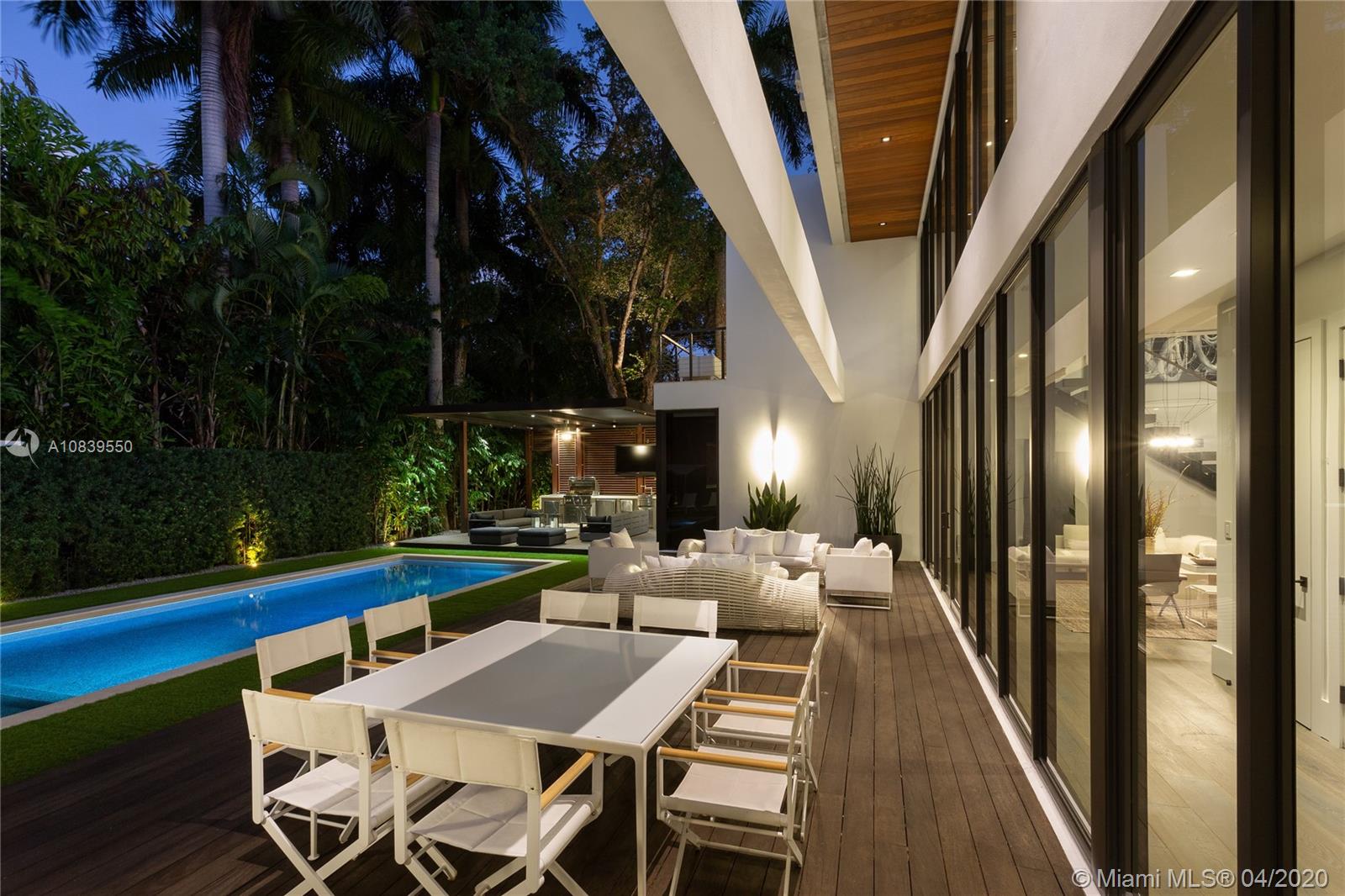 GRANADA PARK - Residential