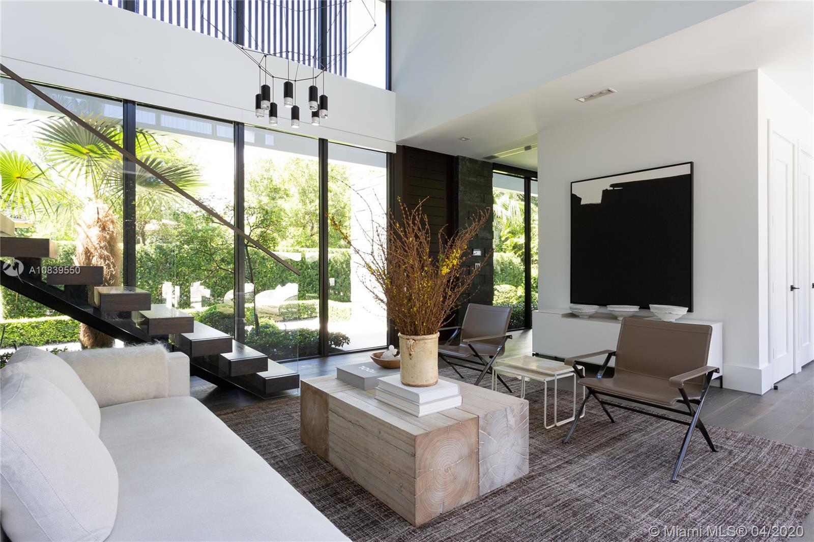 GRANADA PARK - Residential