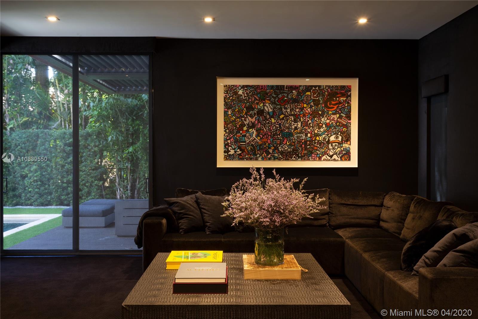 GRANADA PARK - Residential