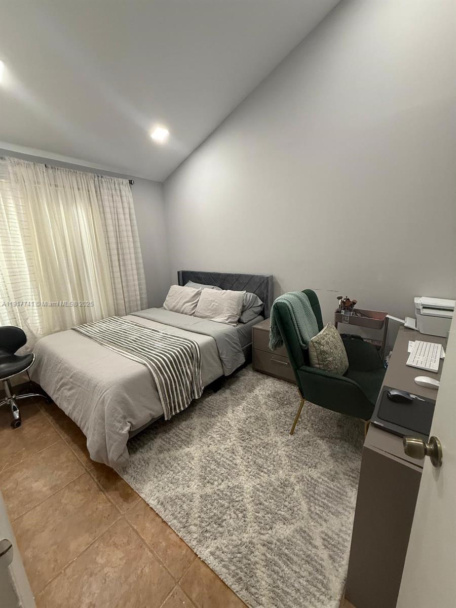 SANDPEBBLES TOWNHOUSE CON - Residential