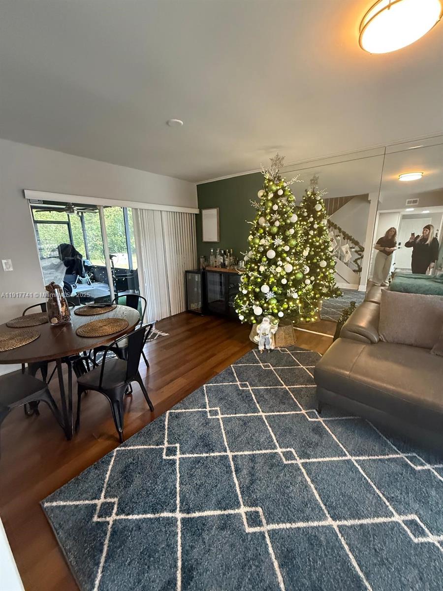 SANDPEBBLES TOWNHOUSE CON - Residential