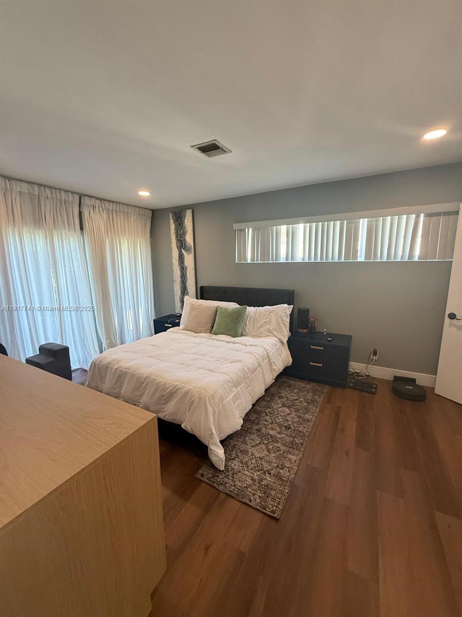 SANDPEBBLES TOWNHOUSE CON - Residential