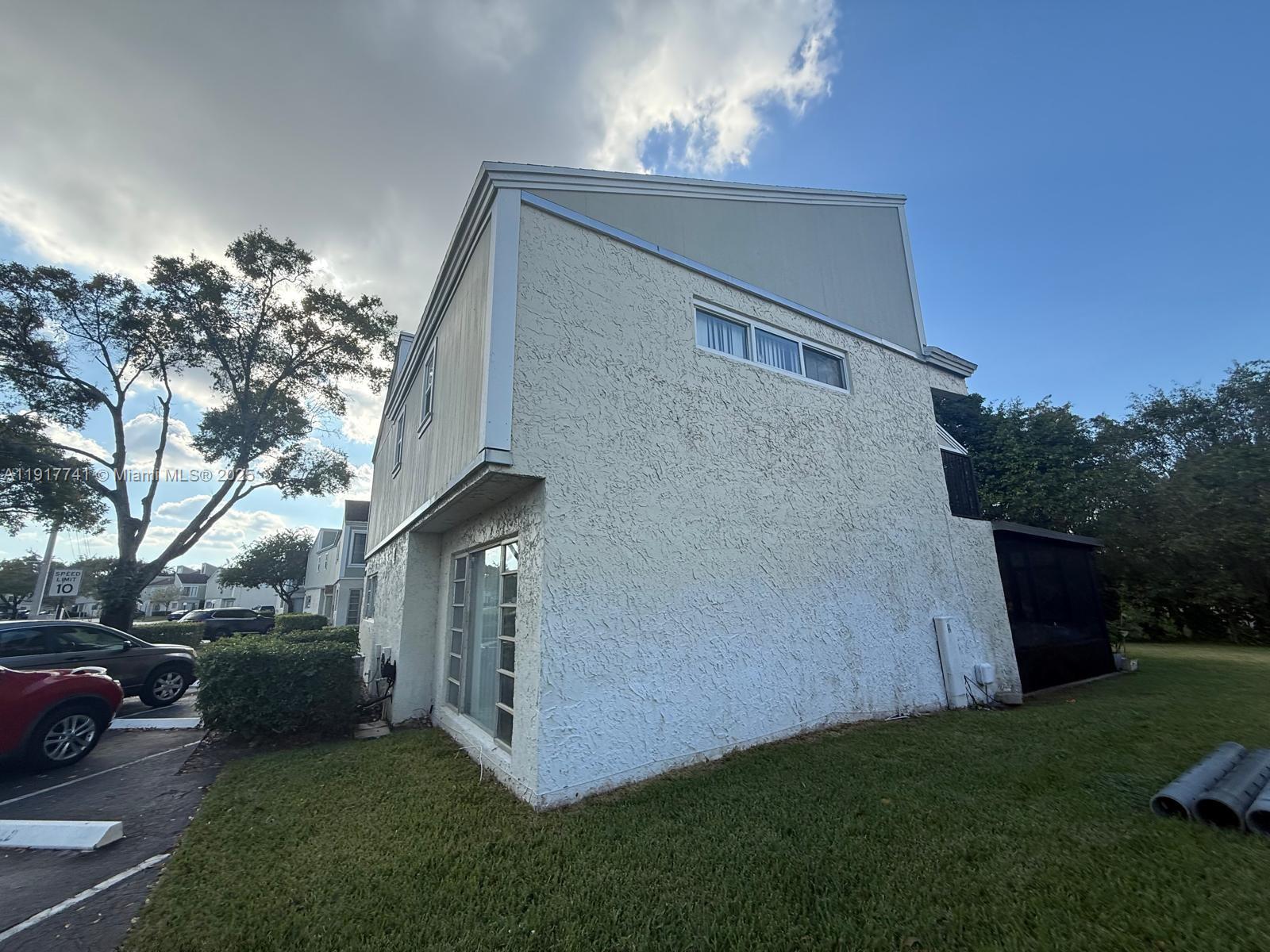 SANDPEBBLES TOWNHOUSE CON - Residential