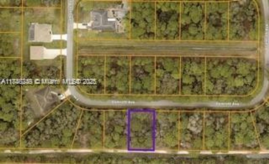 LOCATION, LOCATION, LOCATION! Fantastic North Port lot with no HOA, no CDDs, and no deed restrictions—plus, no flood insurance required! This rapidly growing area offers incredible potential and is conveniently close to shopping, dining, parks, and everything North Port has to offer. Stunning beaches are just a 30-minute drive away. With new construction booming all around, this is your chance to be part of the excitement. Don't miss out on owning a piece of the future—build your dream home today!