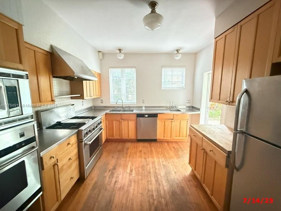 PALM VIEW SUB - Residential