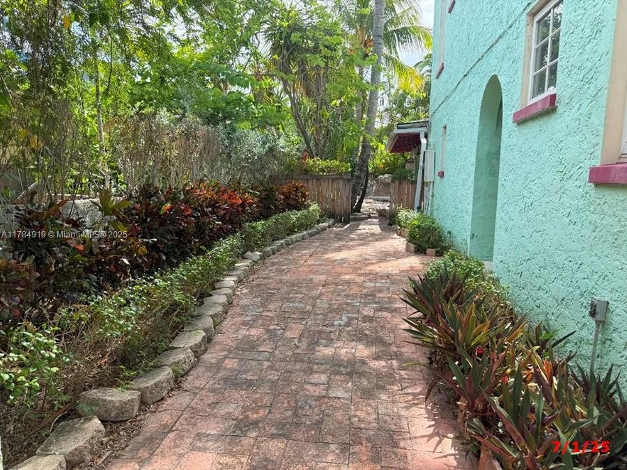 1722 Jefferson Ave, Miami Beach, FL, 33139/$1,850,000 1 1722 Jefferson Ave