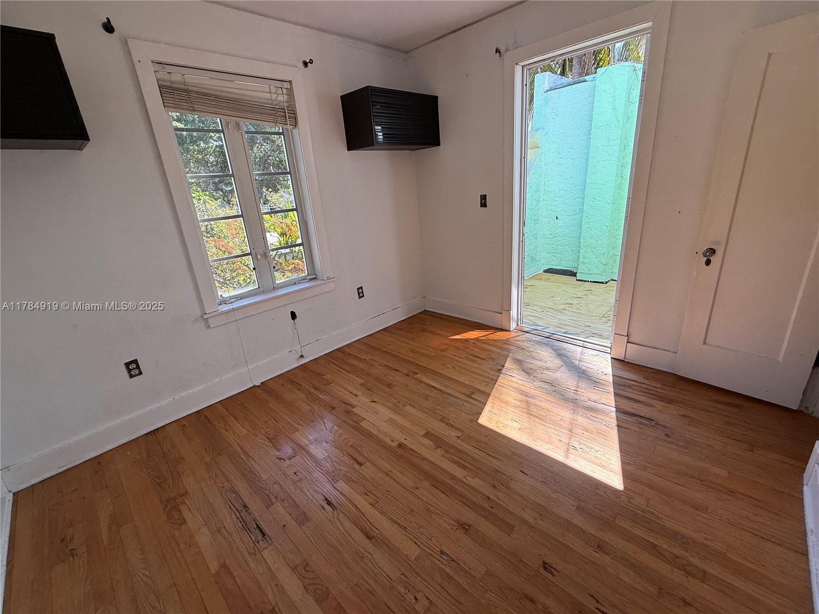 PALM VIEW SUB - Residential