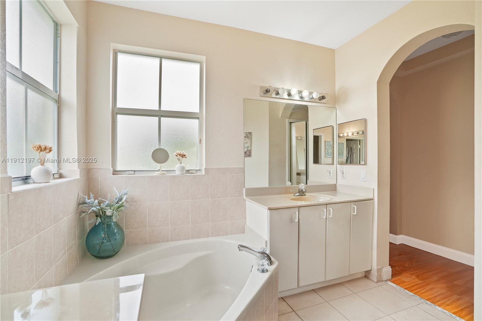 CENTURY BREEZE - Residential