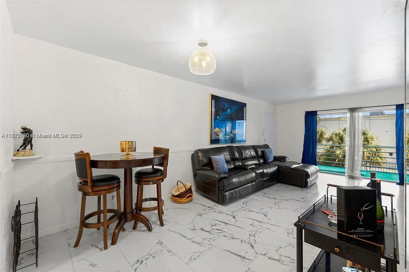 MAJESTIC GARDENS CONDOMIN - Residential