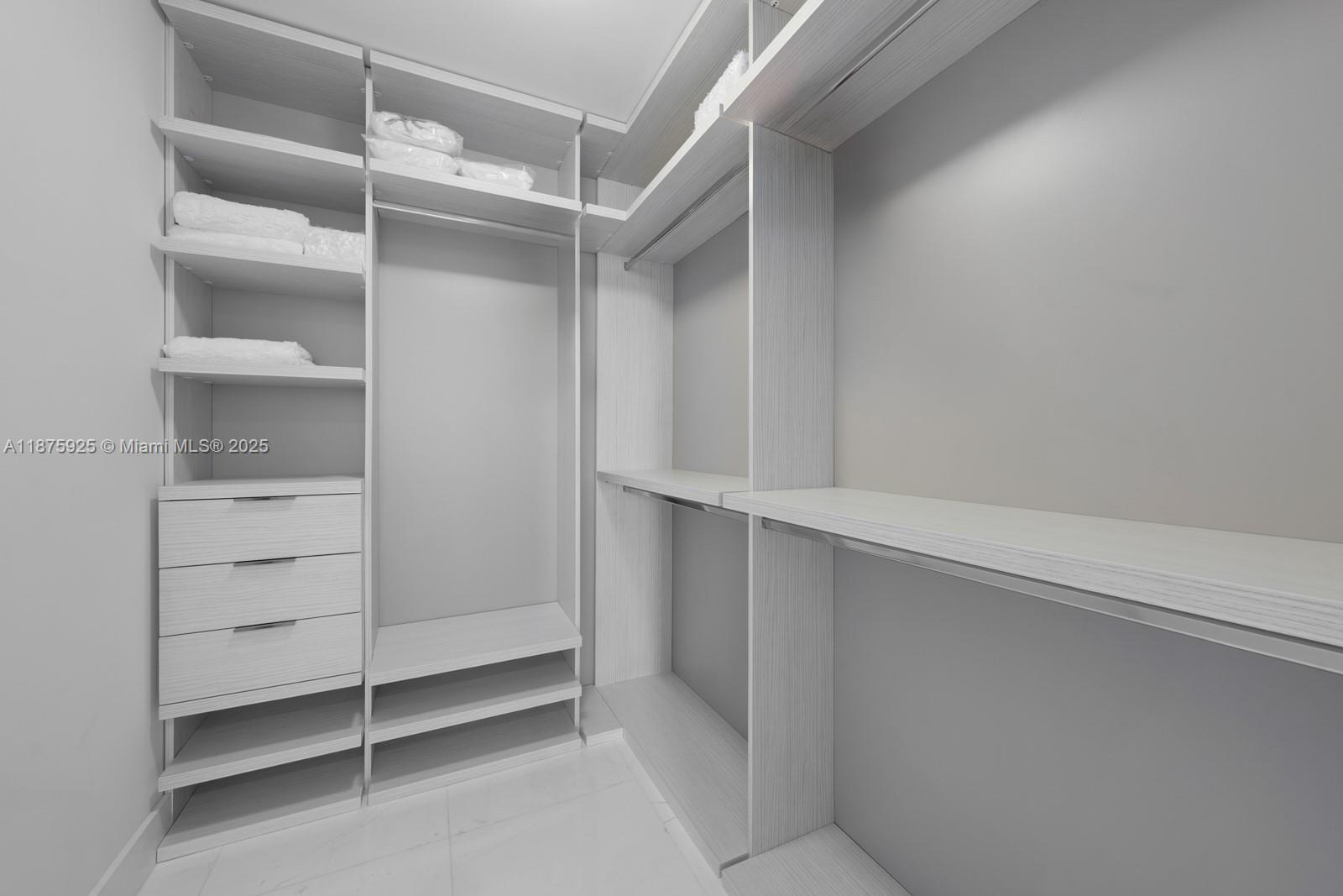 OCEANA BAL HARBOUR CONDO - Residential