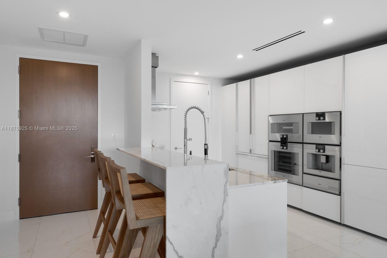 OCEANA BAL HARBOUR CONDO - Residential