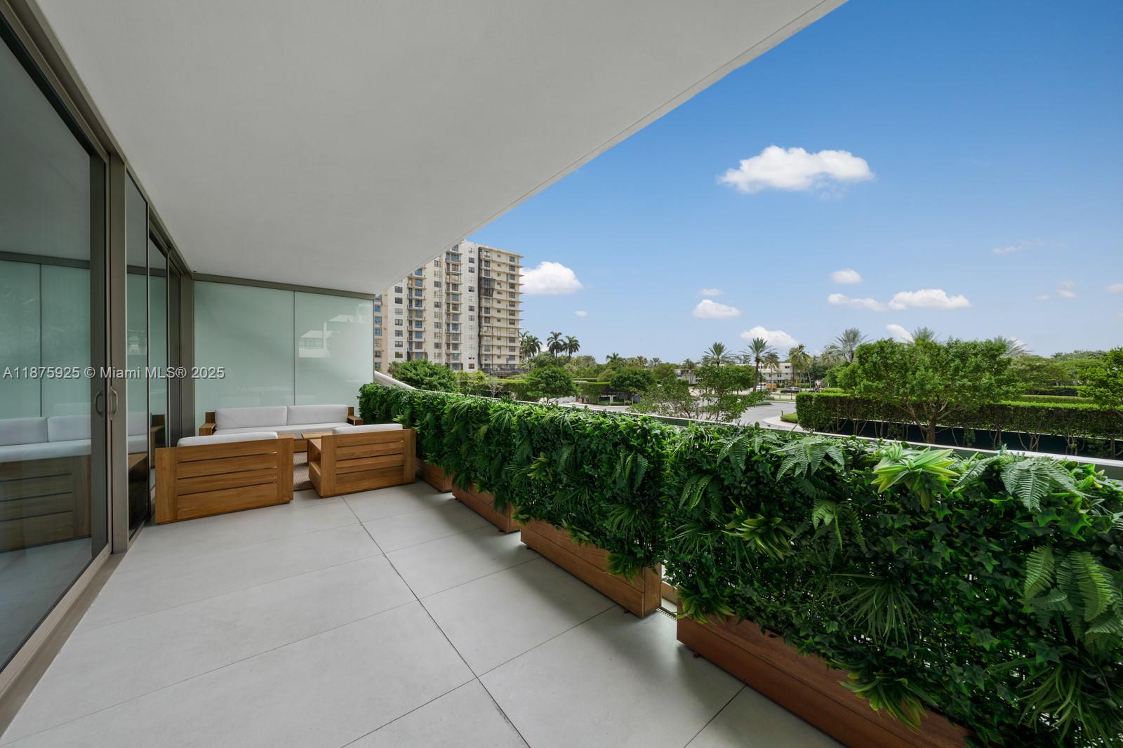 OCEANA BAL HARBOUR CONDO - Residential
