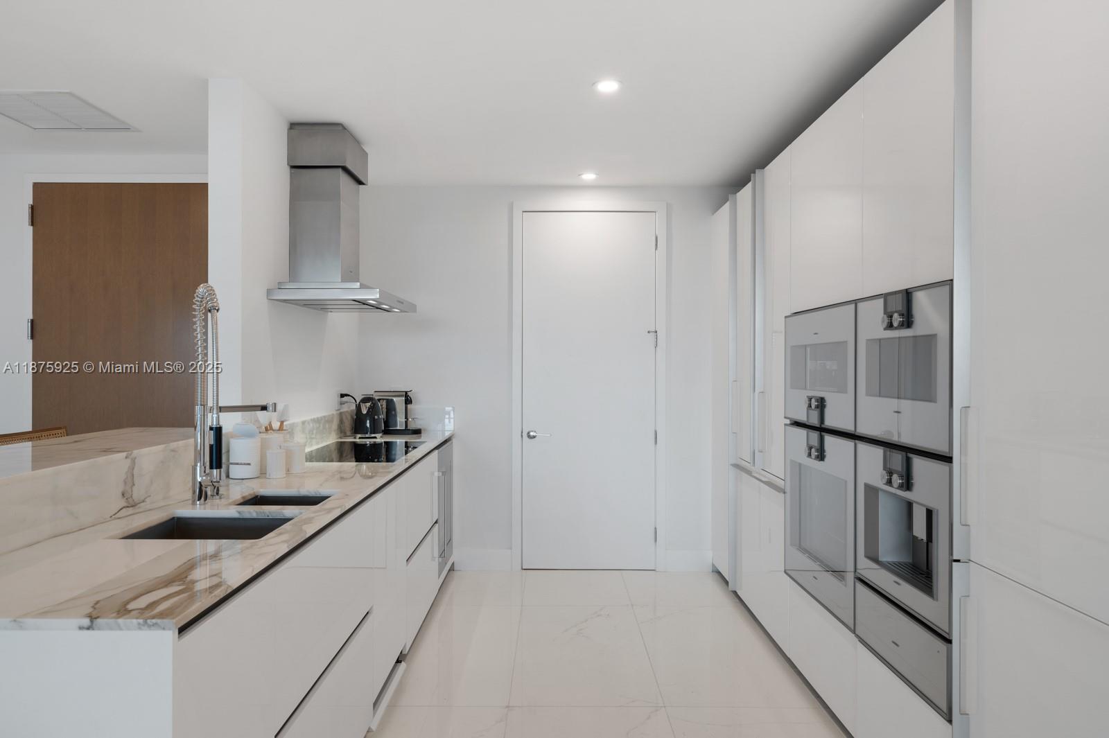 OCEANA BAL HARBOUR CONDO - Residential