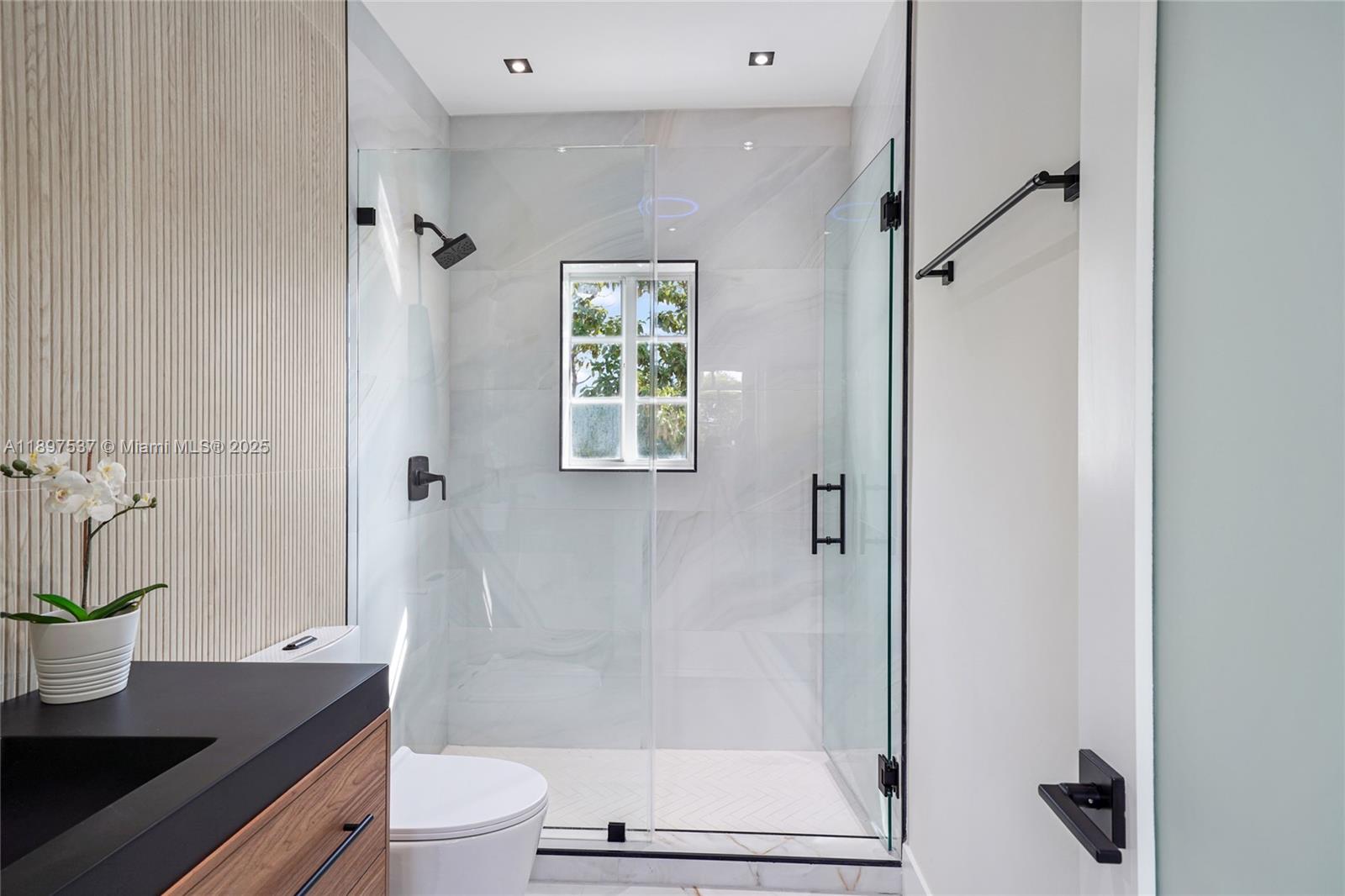 MINONA GARDENS - Residential