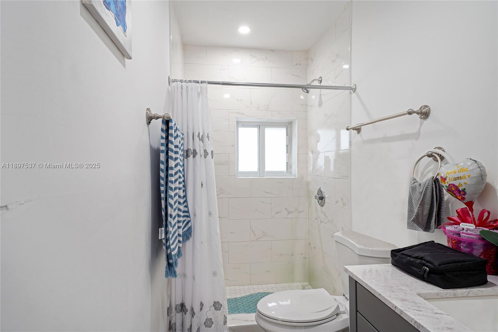 MINONA GARDENS - Residential