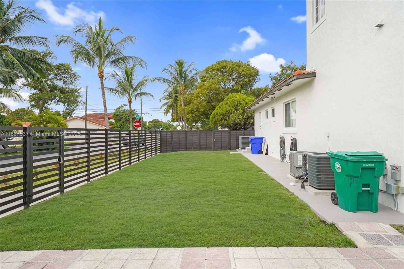 MINONA GARDENS - Residential