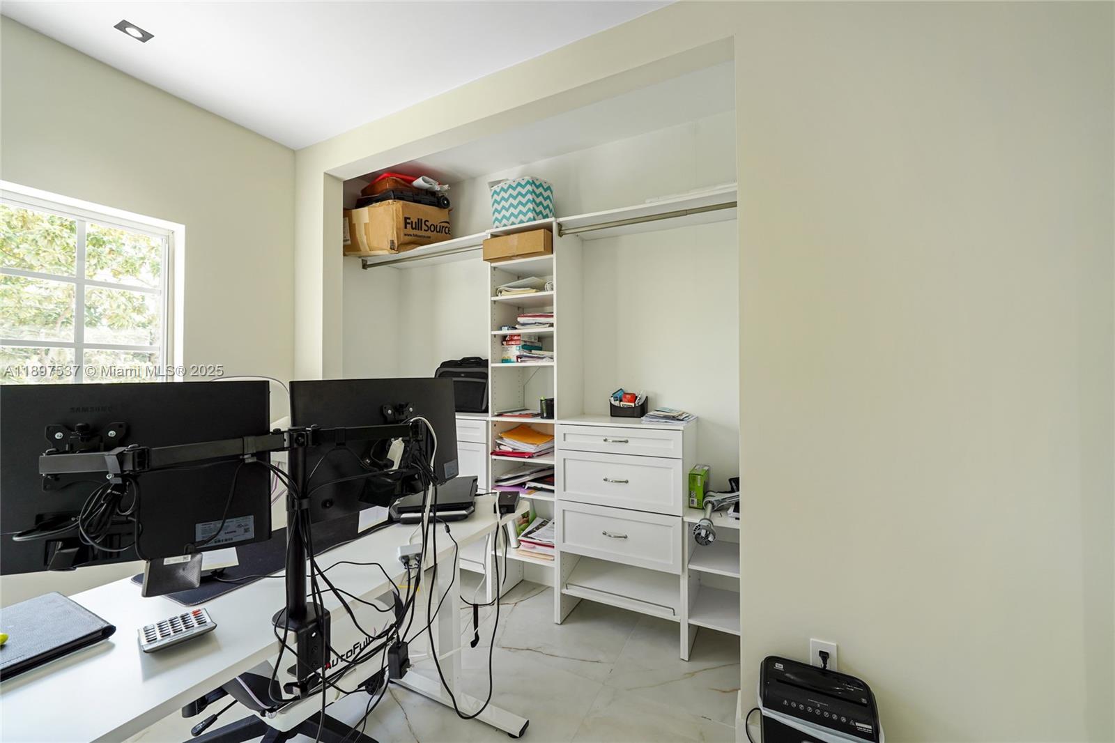 MINONA GARDENS - Residential