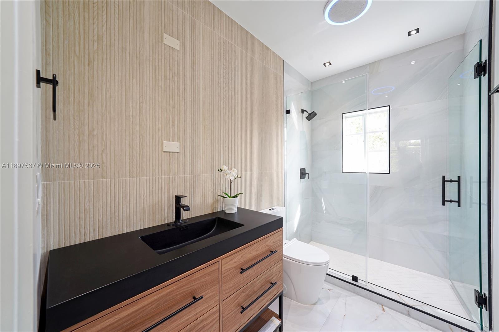 MINONA GARDENS - Residential