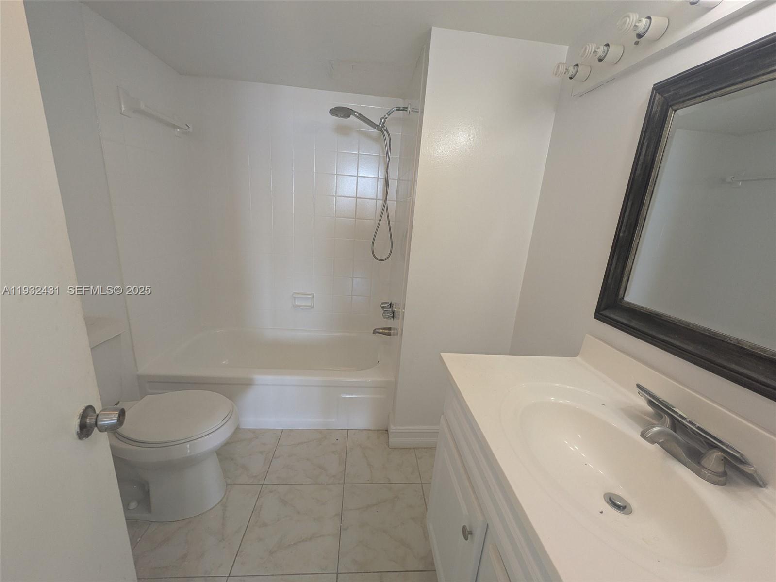 COMMODORE PLAZA CONDO - Residential