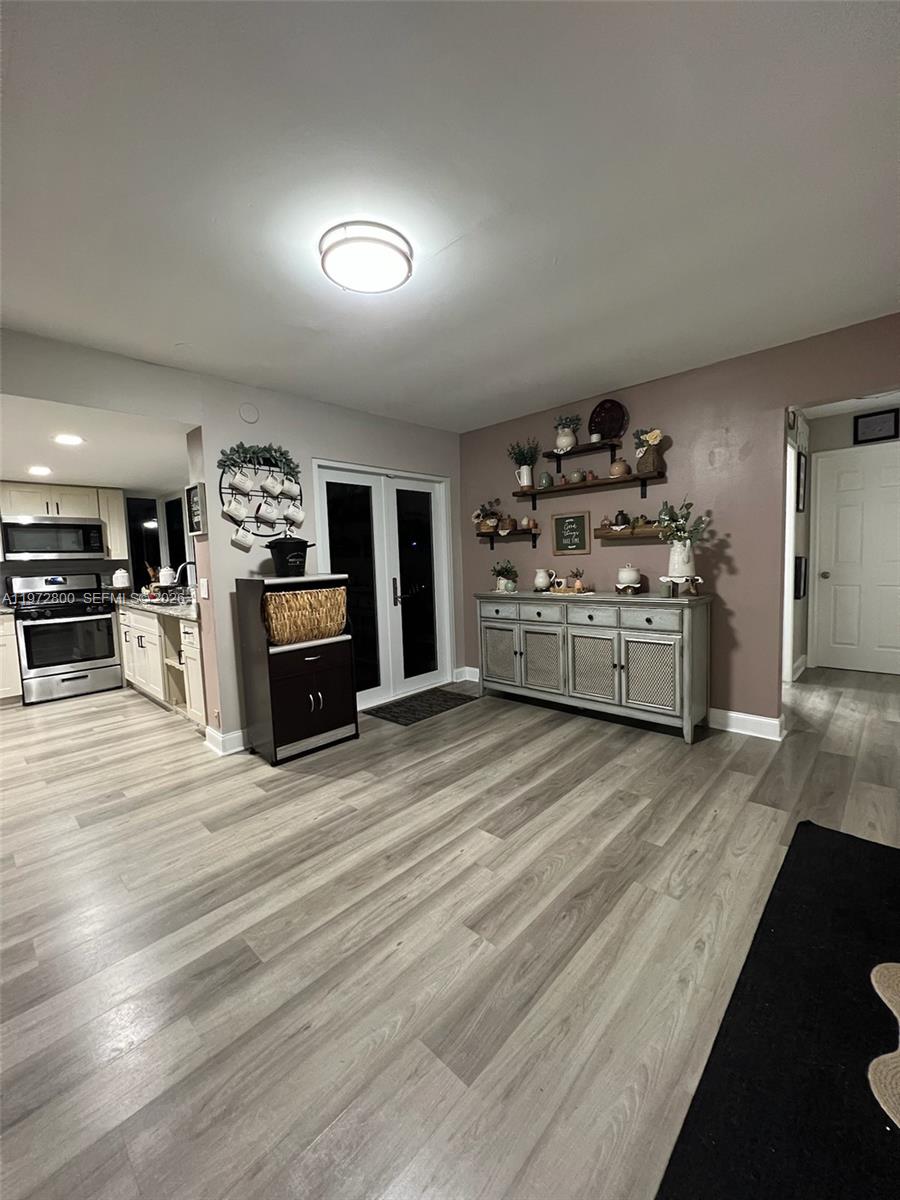 SUNRISE GOLF VILLAGE SEC - Residential