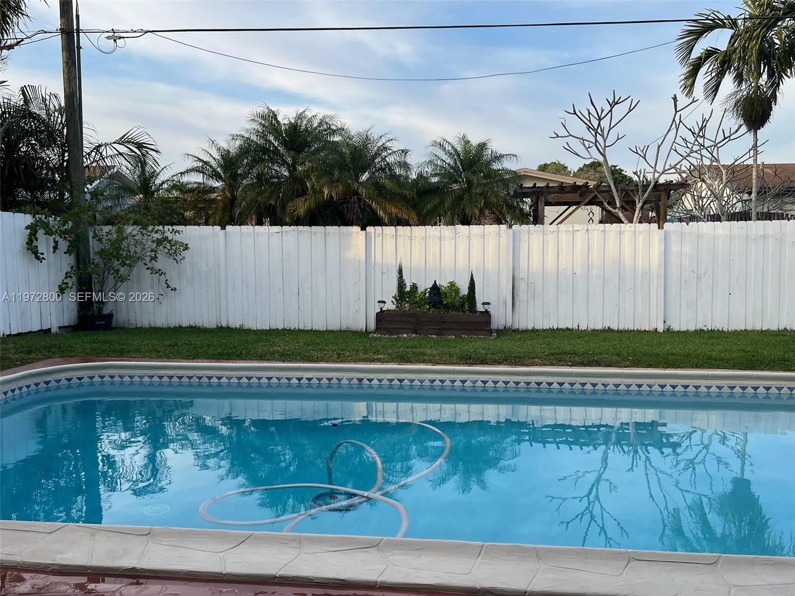 SUNRISE GOLF VILLAGE SEC - Residential