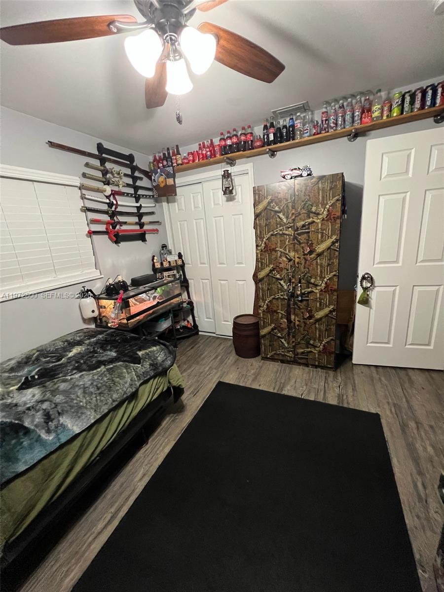 SUNRISE GOLF VILLAGE SEC - Residential