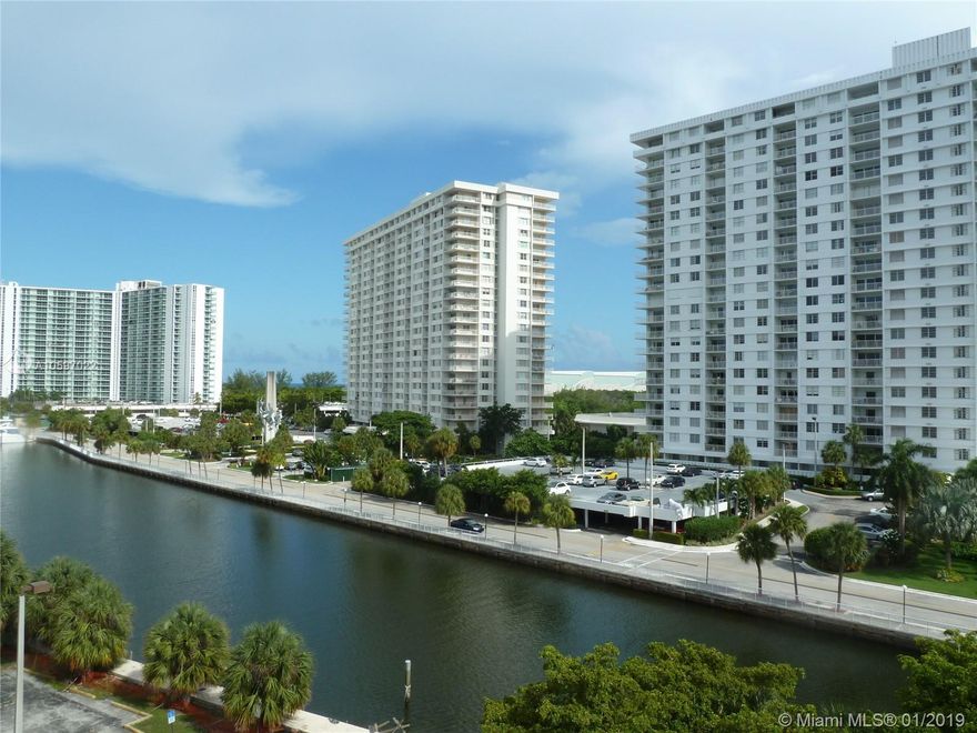 BEAUTIFUL WATER VIEW, PERFECT CONDITION, RENOVATED, HEATED POOL BY THE BAY, COFFEE SHOP, GYM, NEW MARINA COMING VERY SOON, WALKING DISTANCE TO THE POOL, CLOSE TO BAL HARBOUR AND AVENTURA SHOPS.