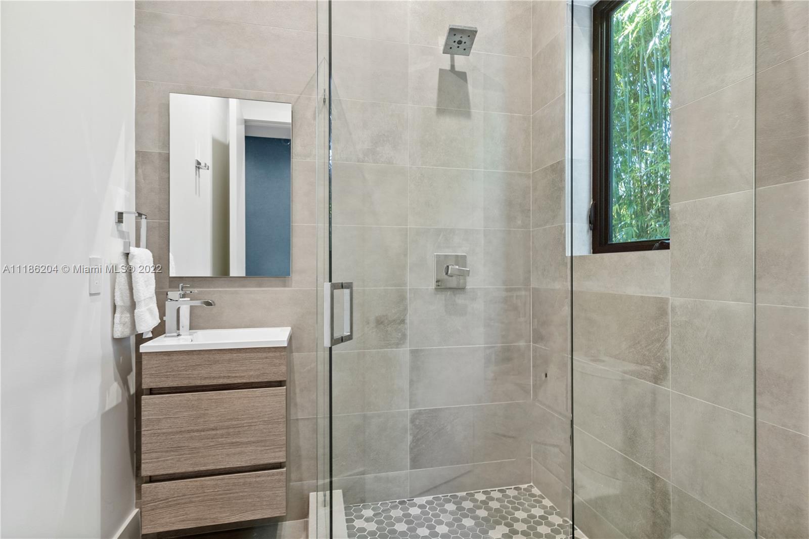 UNIVERSITY ESTATES - Residential