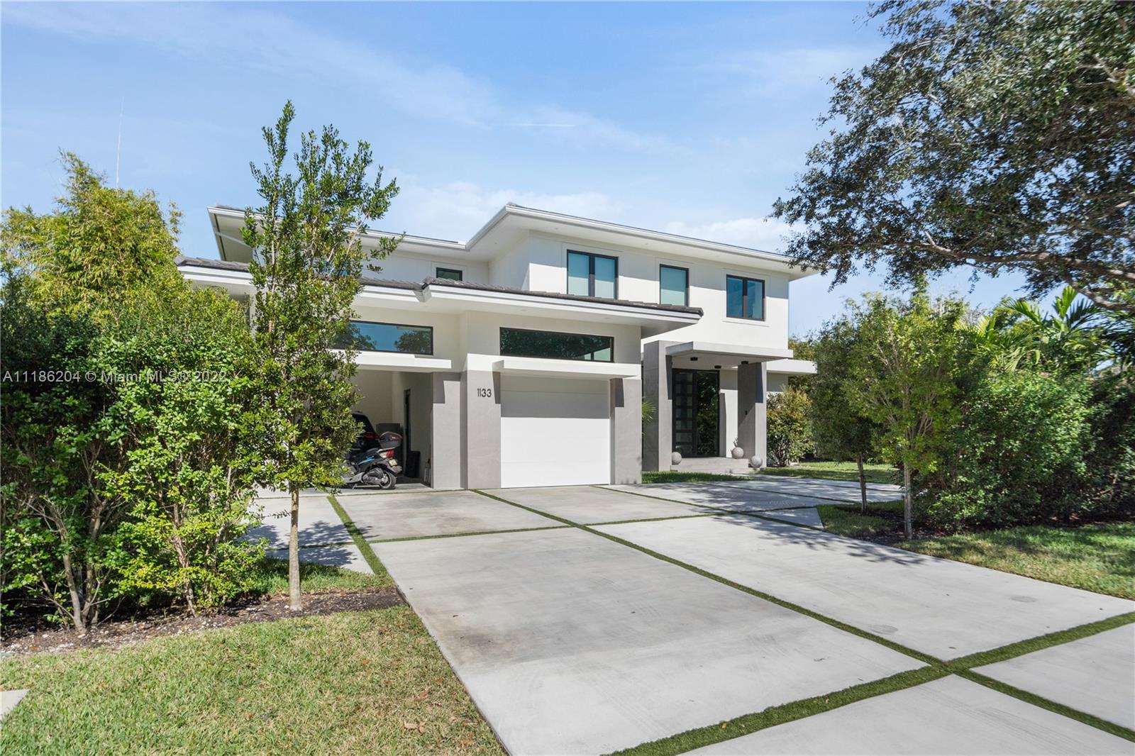 UNIVERSITY ESTATES - Residential