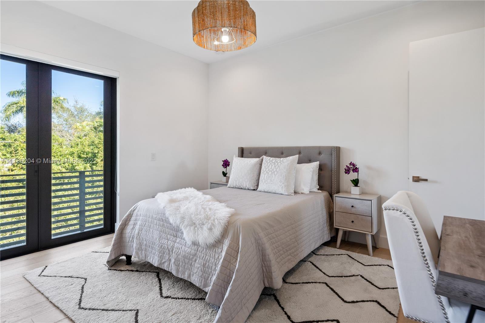 UNIVERSITY ESTATES - Residential