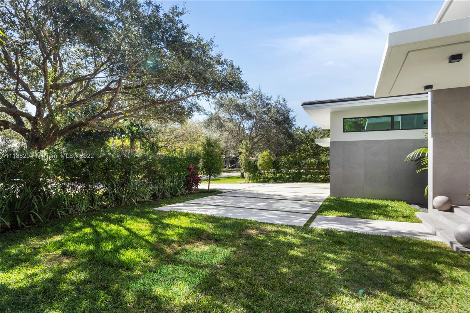 UNIVERSITY ESTATES - Residential